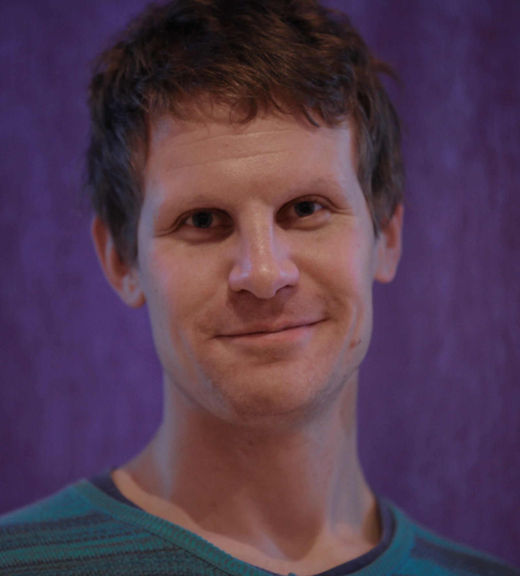 Tomi_kasvot
